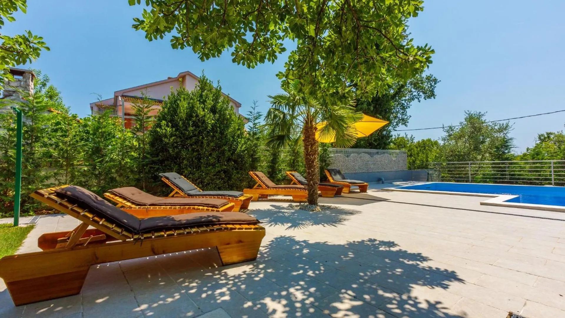 Villa Padre Jadranovo 0*,  Croatia
